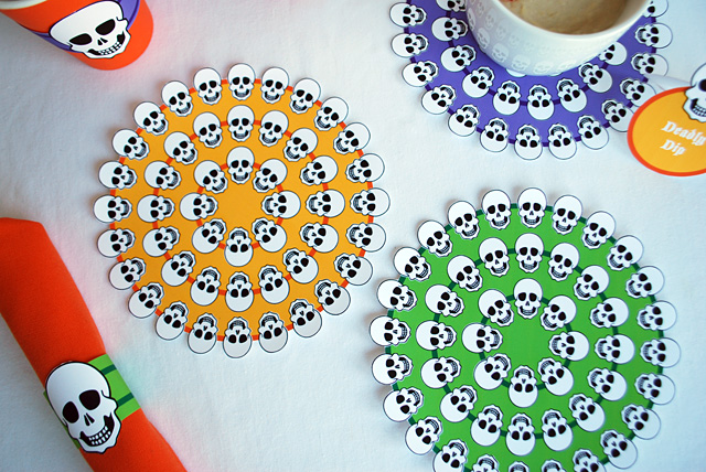 Free Printable Skeleton Halloween Table Decorations &amp; HP Photosmart