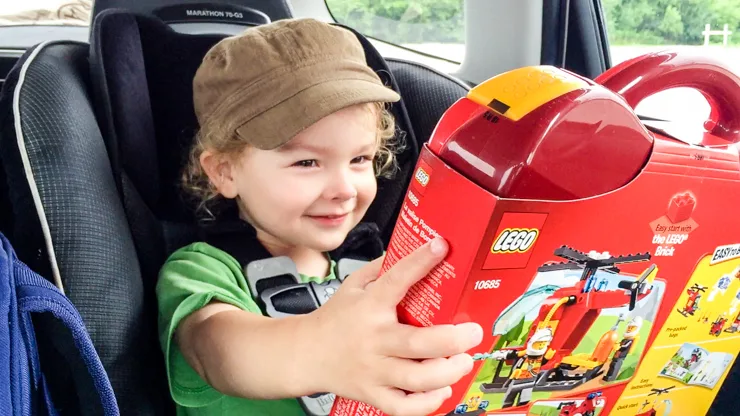 Three clever ways to take creative play on-the-go #LEGOSummer #CleverGirls