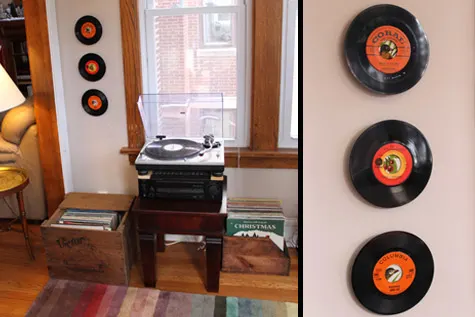 45 vinyl records used as frames for wall art free craft project tutorial