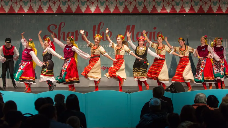 Christmas Around The World / Holidays of Light at the Museum of Science and Industry in Chicago