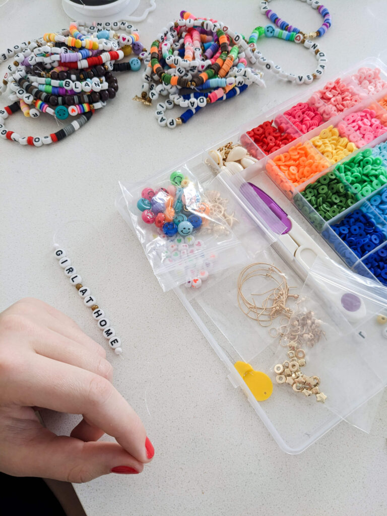 easy crochet friendship bracelets / 3 bracelet tutorials / eras tour  inspired 