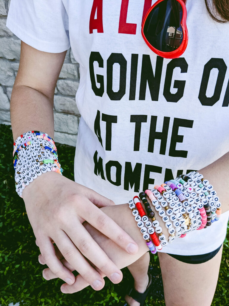 Making friendship bracelets for the tour to share with people seated around  me. I'm hoping to make 100. : r/TaylorSwift