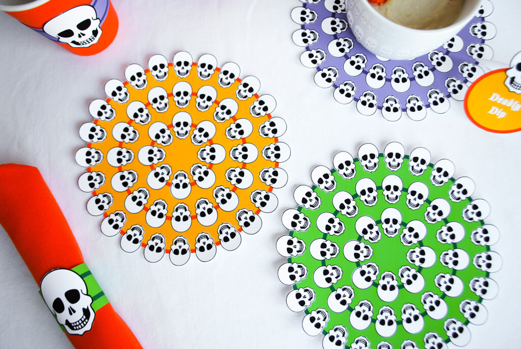 Free printable skeleton doily Halloween dinner table decorations