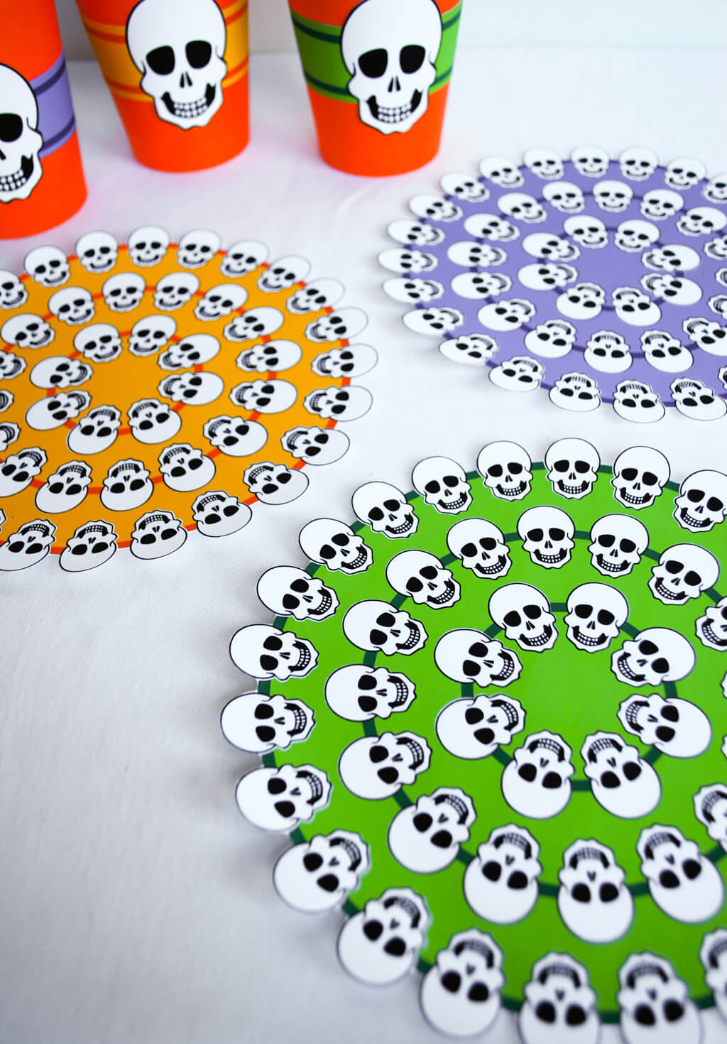 Free printable skeleton doily Halloween dinner table decorations