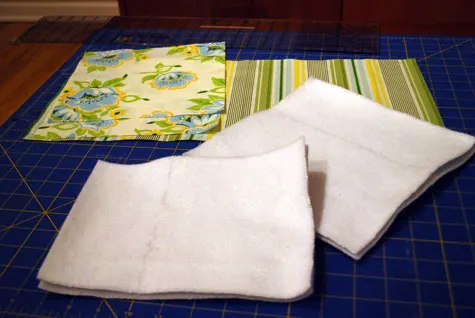 Free apron sewing pattern with built-in potholders and secret iPhone pocket