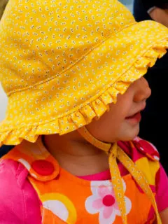 Baby bonnet hat free sewing pattern