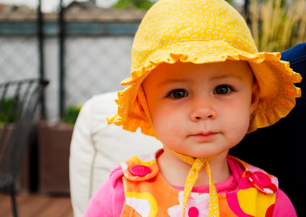 Baby bonnet hat free sewing pattern