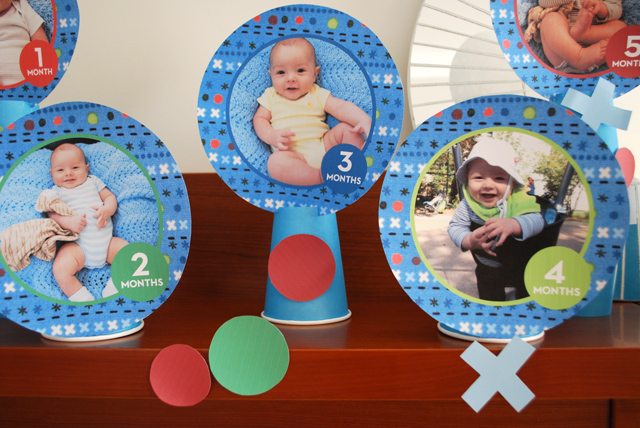 Baby month by month photo idea for a 1st birthday party