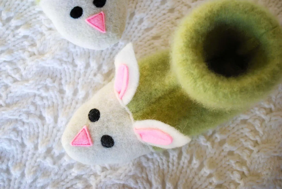 Fuzzy bunny slipper free sewing pattern