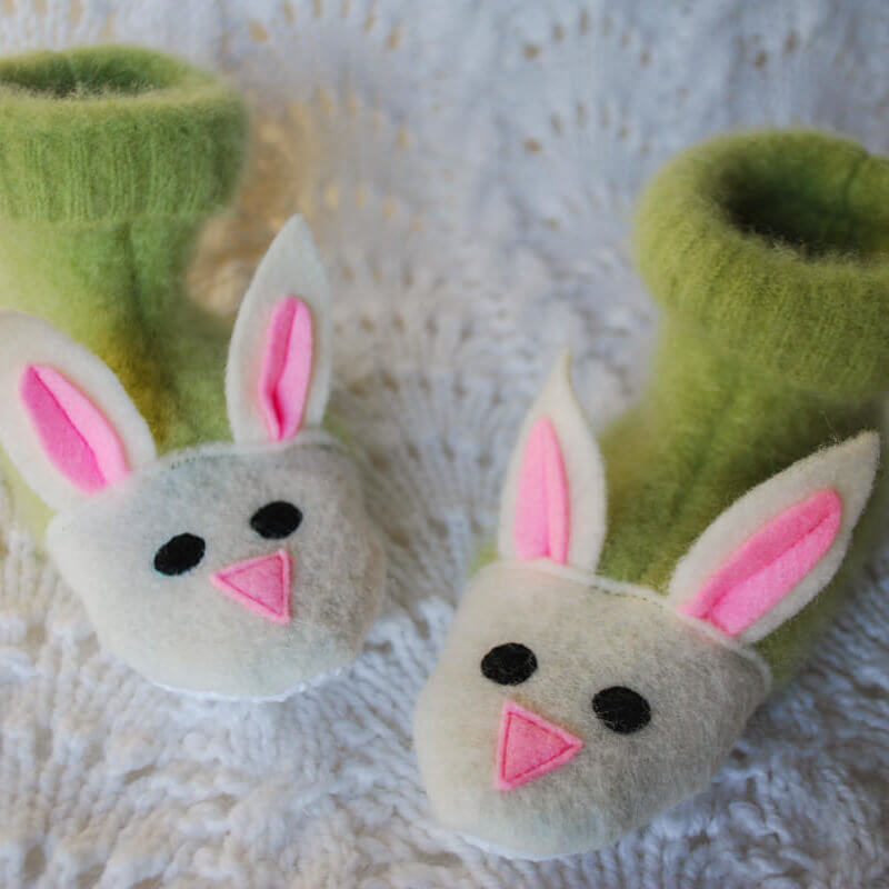 DIY fuzzy bunny slippers free sewing pattern