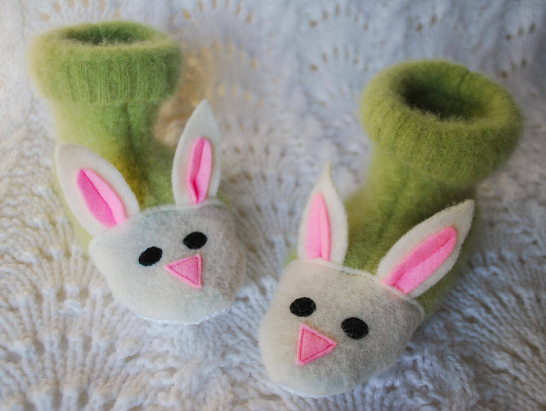 DIY fuzzy bunny slippers free sewing pattern