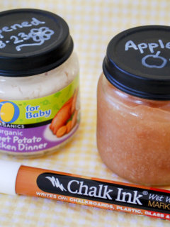Make DIY chalkboard baby food jars to write on. Track when jars are opened and add freshness dates to homemade baby food. #baby #food #jars #craft #chalkboard