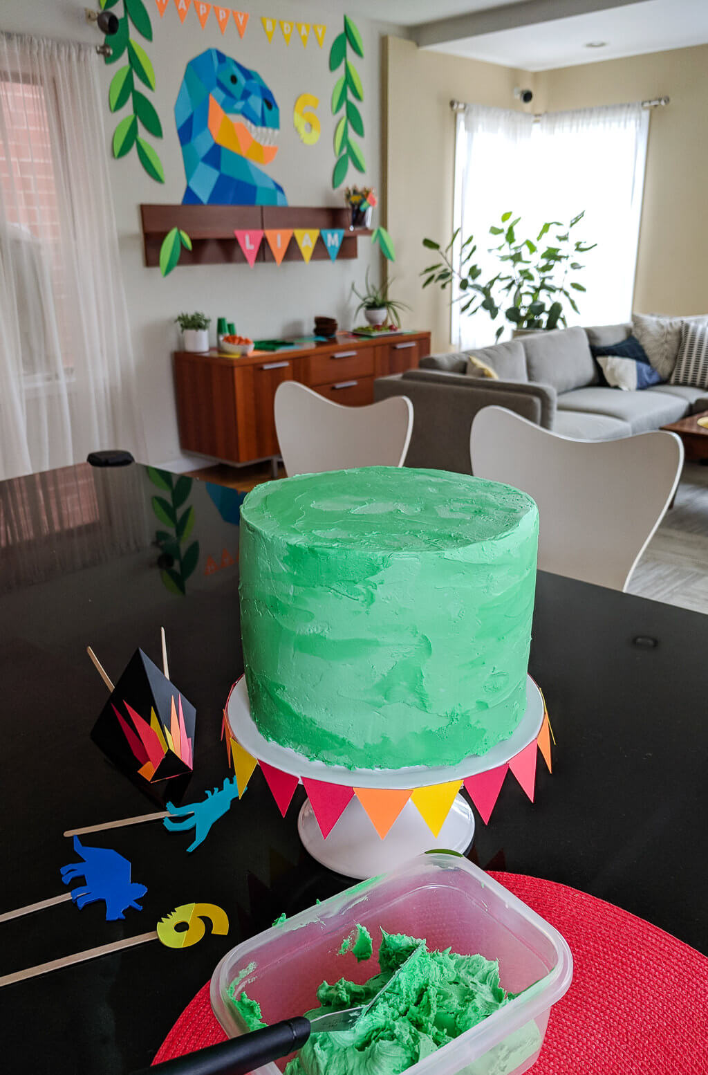 Making a dinosaur cake