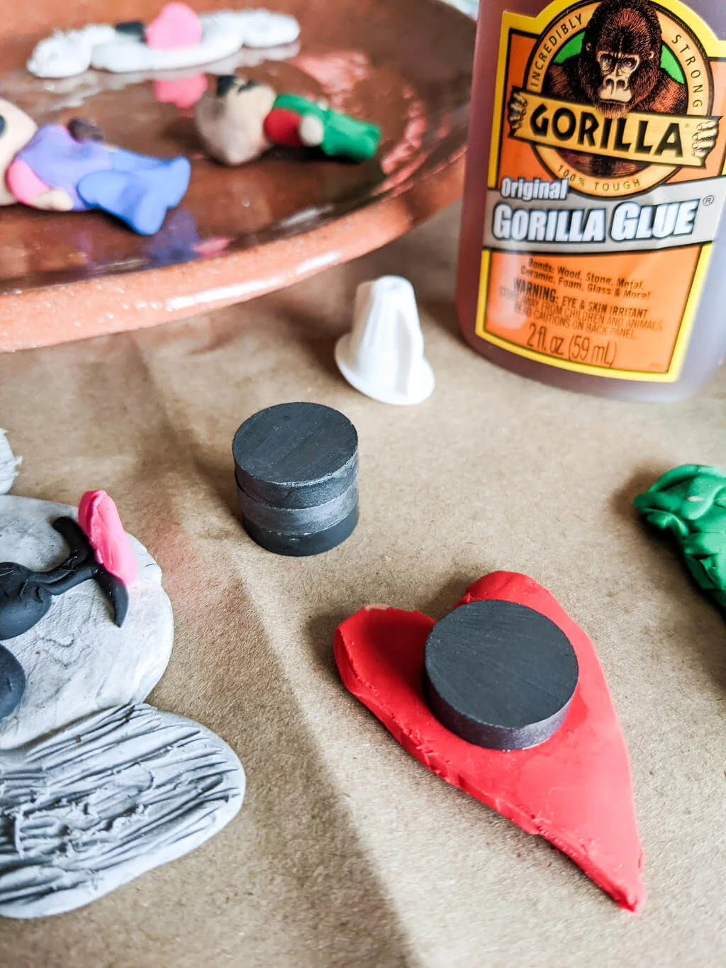 How to glue magnets to DIY clay fridge magnets