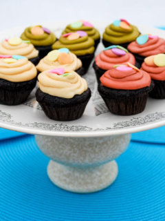 DIY cupcake stand from thrift store plates and vases