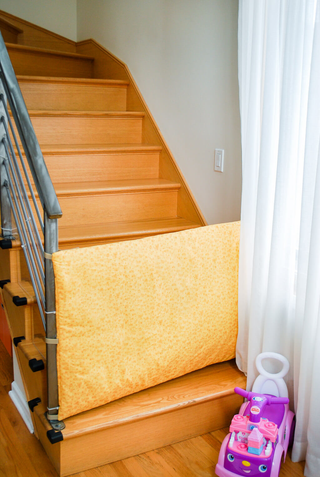 DIY fabric baby gate free sewing pattern