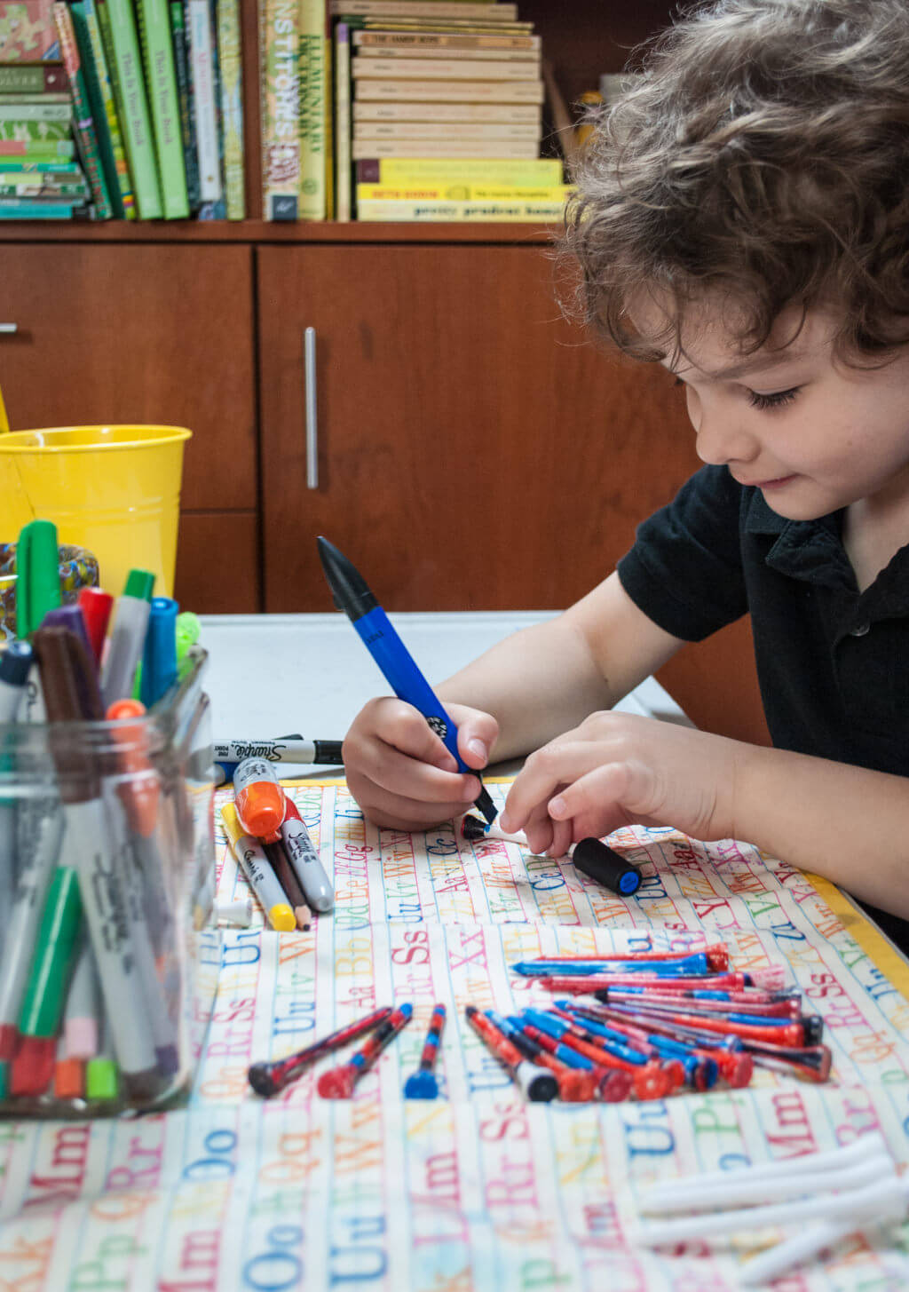 Kids coloring golf tees gift