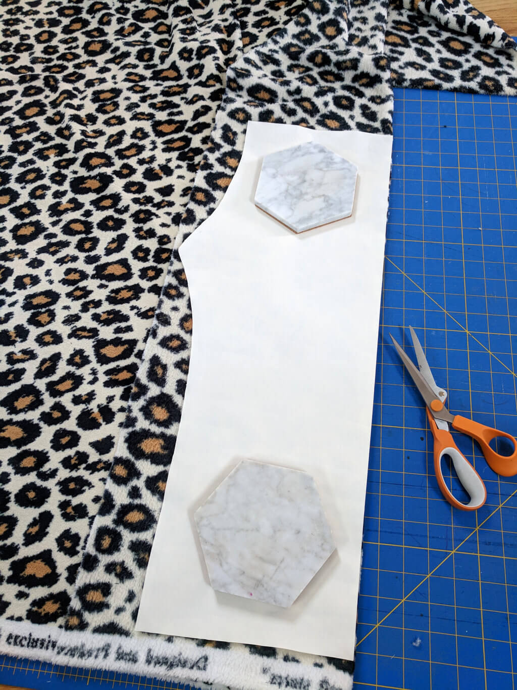 Kid's pants free sewing pattern