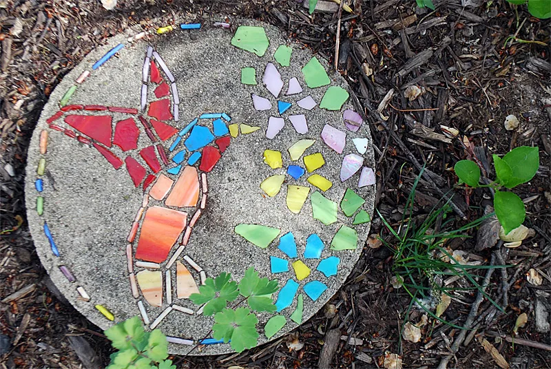 Garden mosaic stepping stone