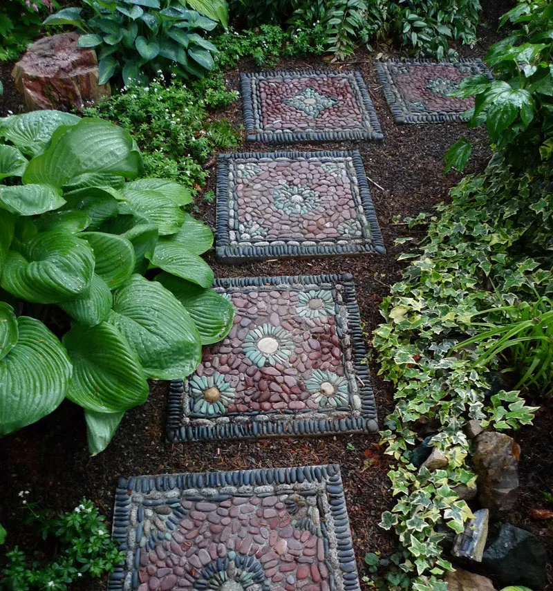 Garden mosaic stepping stone