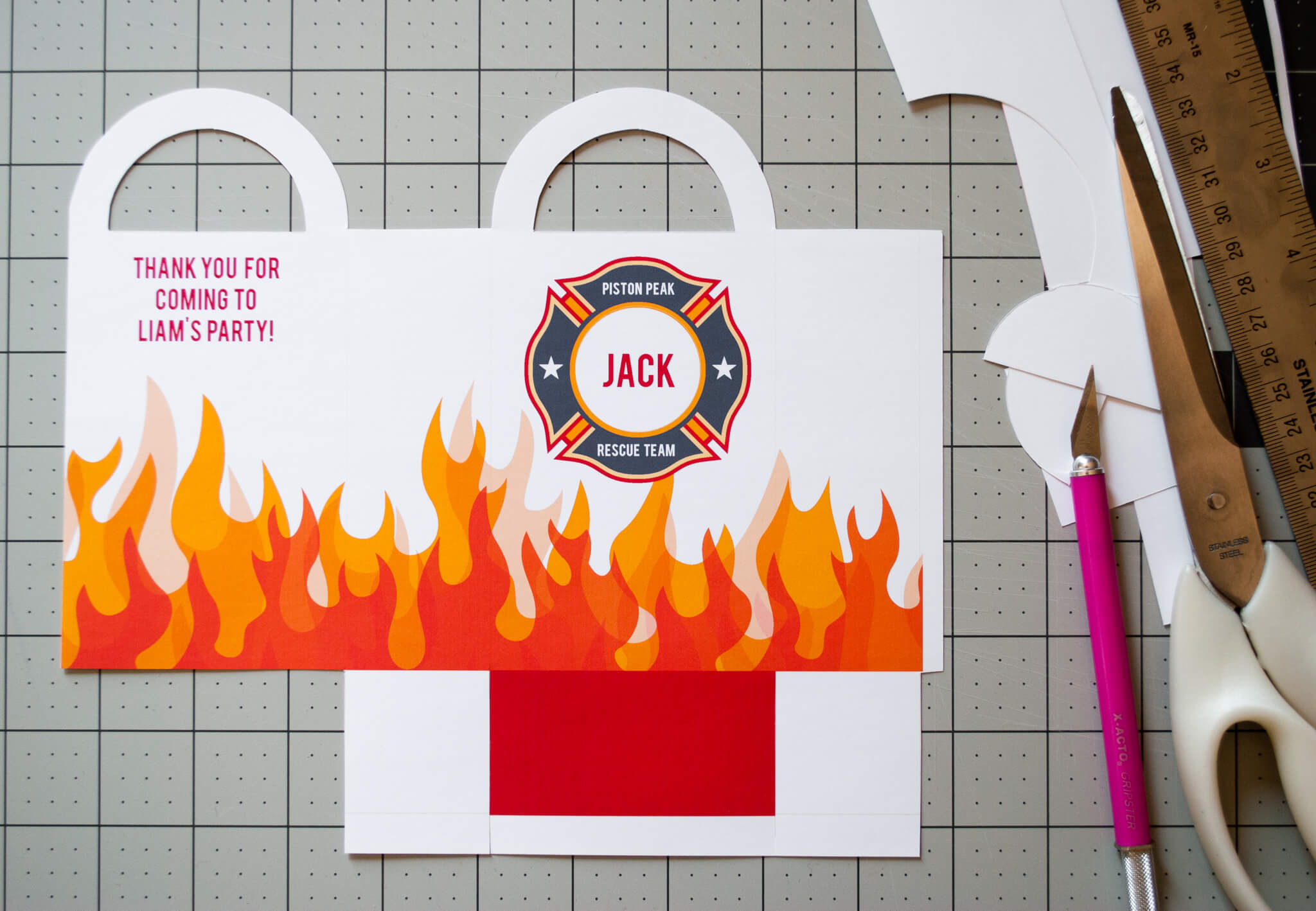 DIY Personalized Firefighter Printable Favor Bags for a Fireman Birthday Party. Fireman Favor Bag | Fireman Treat Bag | Firefighter Favor Bags | Firefighter Treat Bags | Firefighter Party