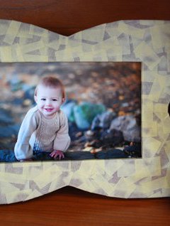 DIY photo frame with masking tape