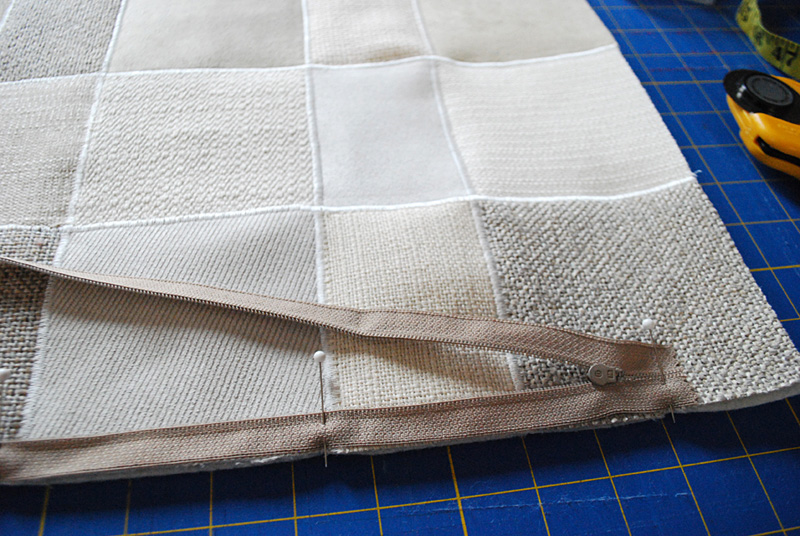 How to make a DIY Pillow from Leftover Sofa Fabric Swatches sewing tutorial