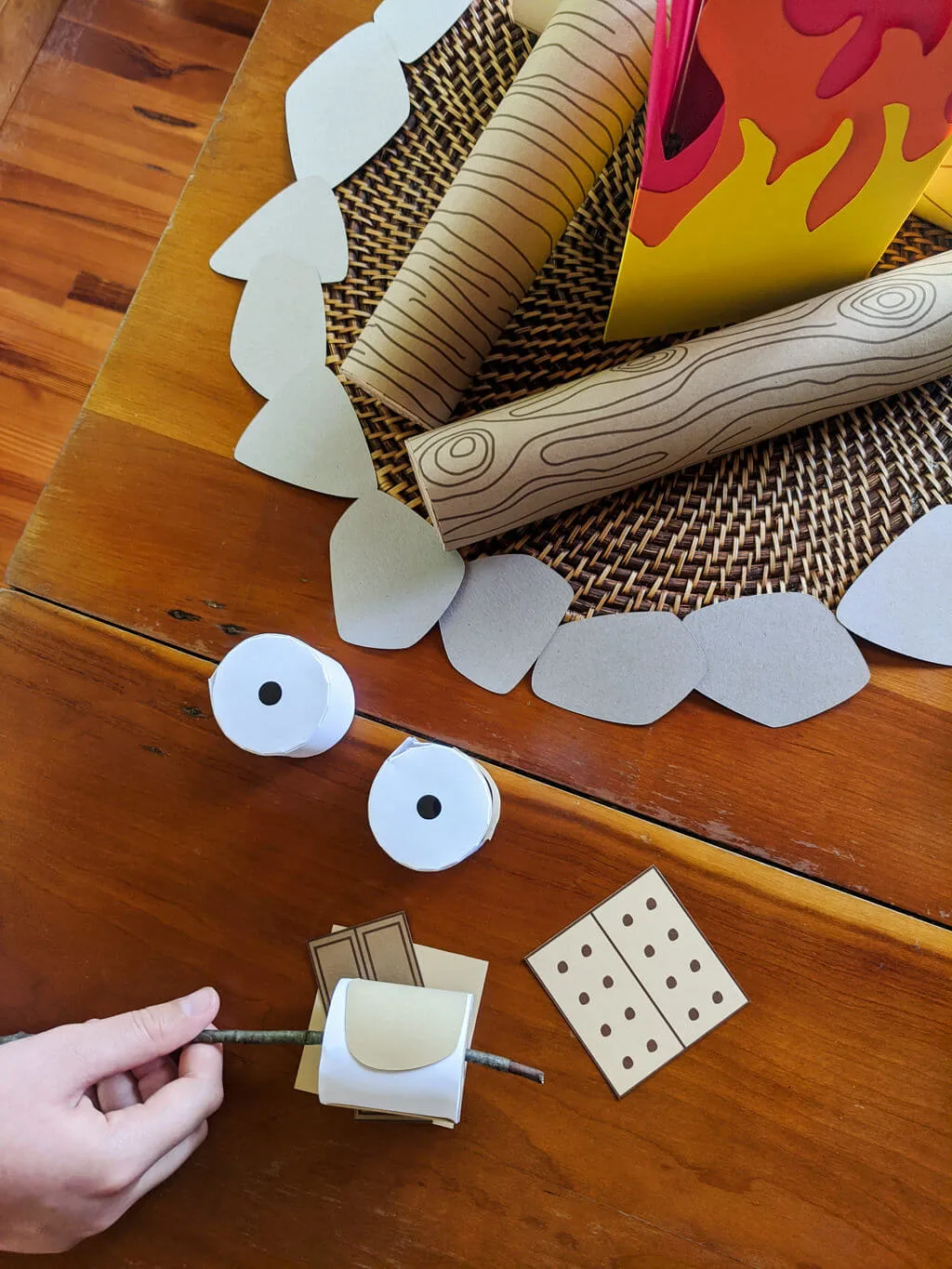 S’mores craft for pretend play with paper campfire