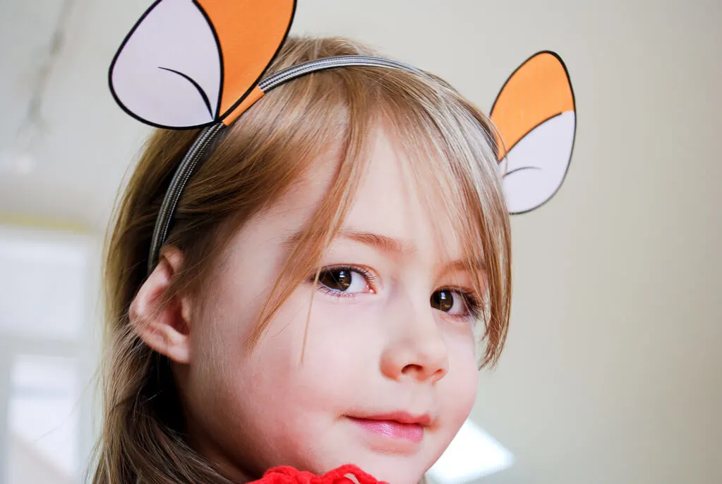 Easy DIY Tigger Halloween costume - free printable Tigger ears for a DIY headband #spon