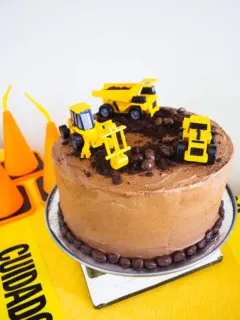 Easy Construction Birthday Cake