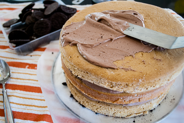 Easy construction birthday cake for a #construction theme birthday party @merrimentdesign