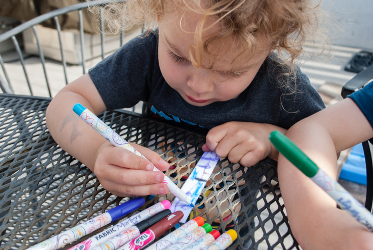 DIY bracelets: Easy craft activity for kids @merrimentdesign