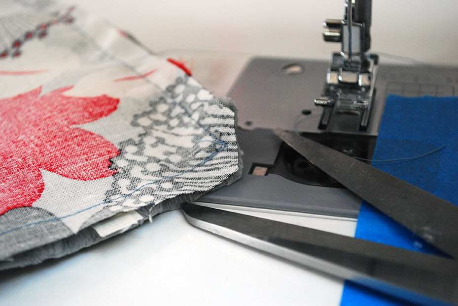 Easy DIY Ribbon Baby Blanket Sewing Pattern and Tutorial