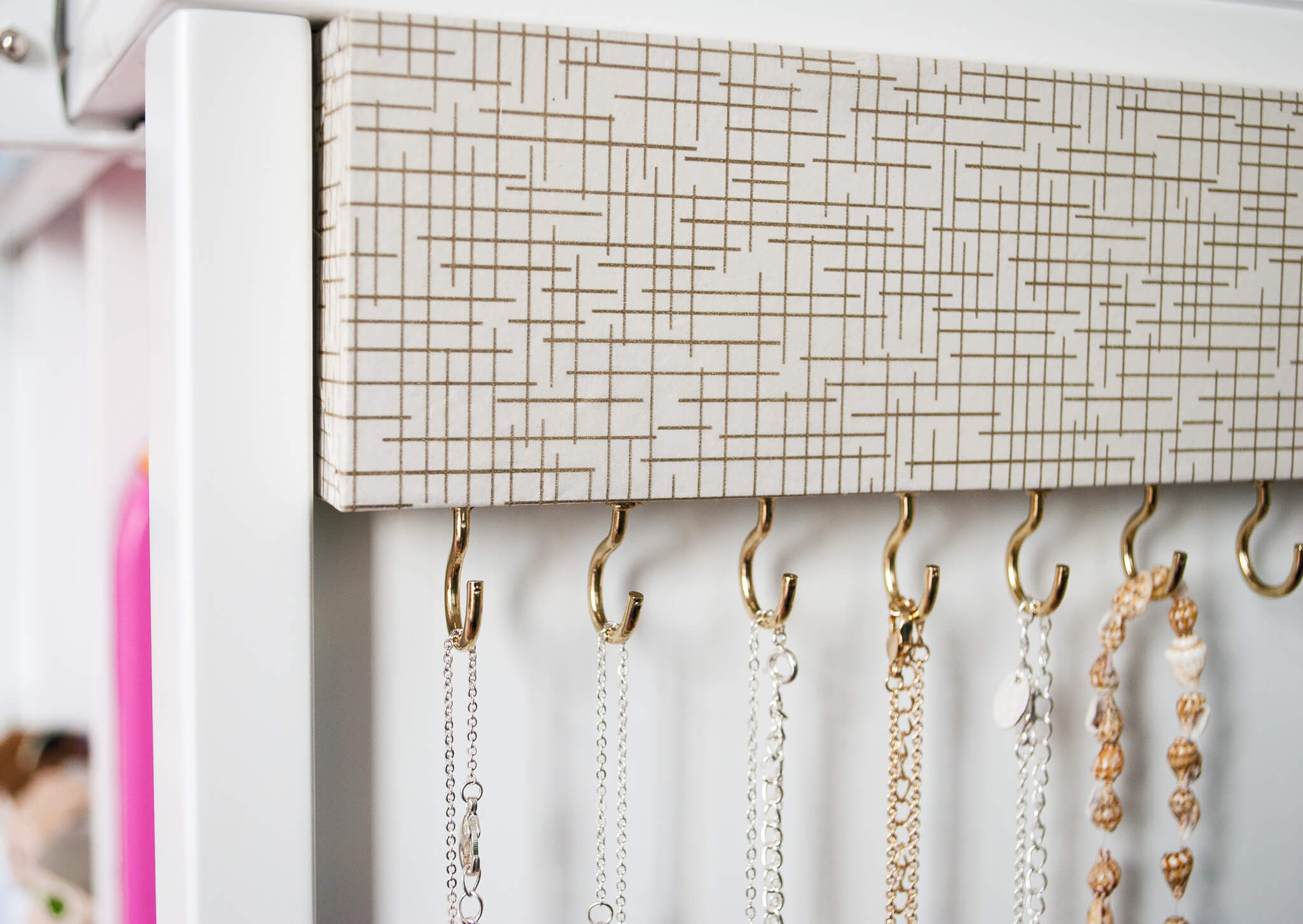 DIY Necklace Holder (for the minimalist)