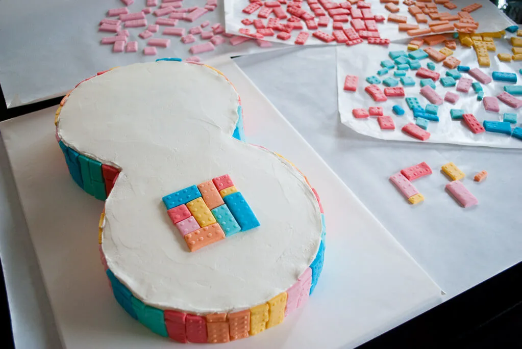 Easy LEGO Friends birthday cake for girls