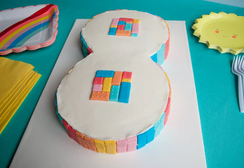 Easy LEGO Friends birthday cake for girls