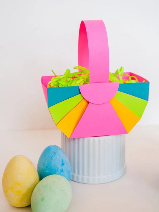 Easy DIY Paper Easter Baskets template
