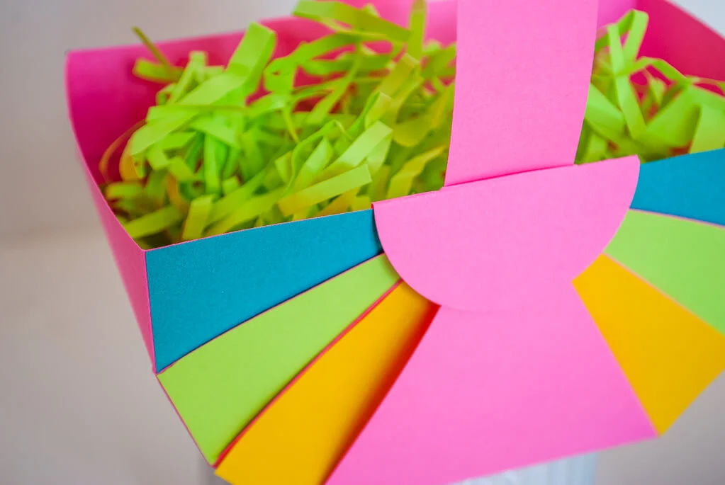 Paper Easter basket with DIY paper grass