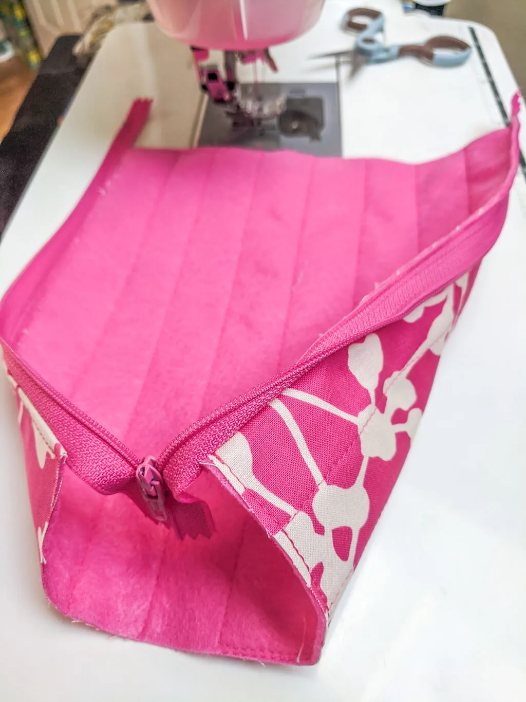 Sewing a zipper into a pencil case pouch