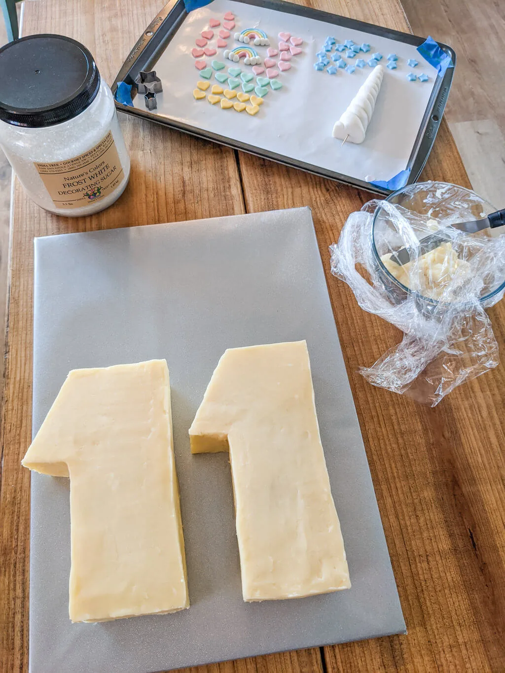 Decorating an age 11 birthday cake