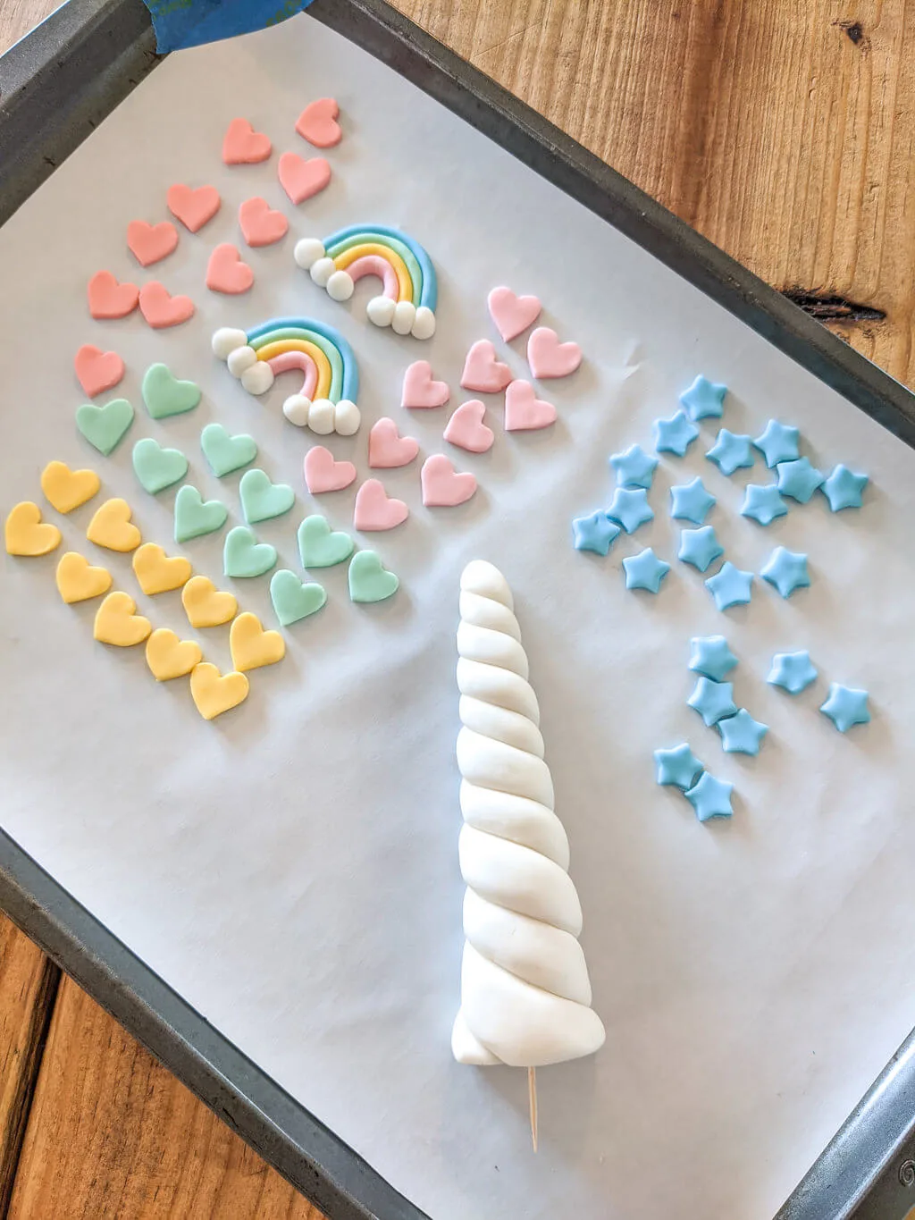 How to Make a Rainbow Fondant Cake Topper 