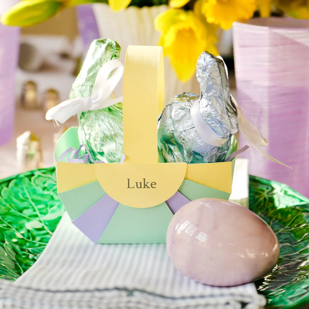 Printable paper basket Easter place cards on an elegant pastel Easter table DIY Easter place cards on an elegant pastel Easter table