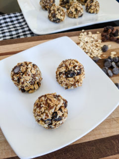 No-bake energy balls recipe - healthy snack for kids