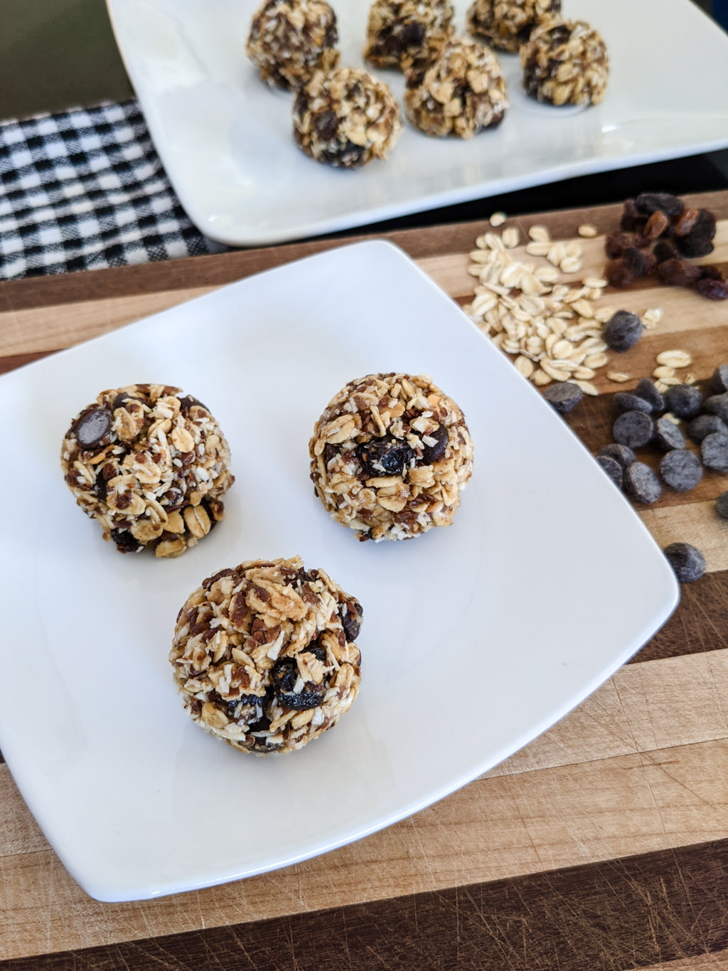 No-bake energy balls recipe - healthy snack for kids