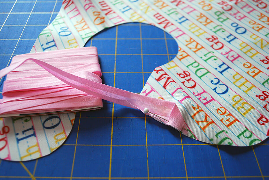 How to sew bias tape on a baby bib