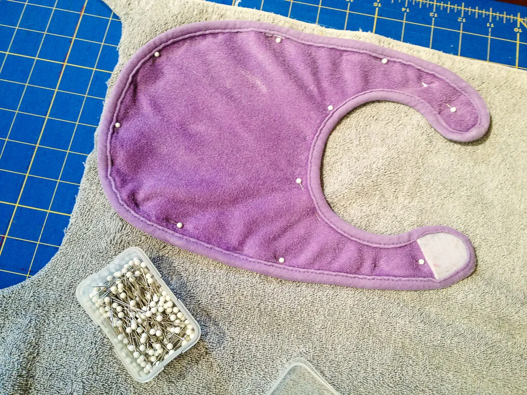 Free baby bib sewing pattern