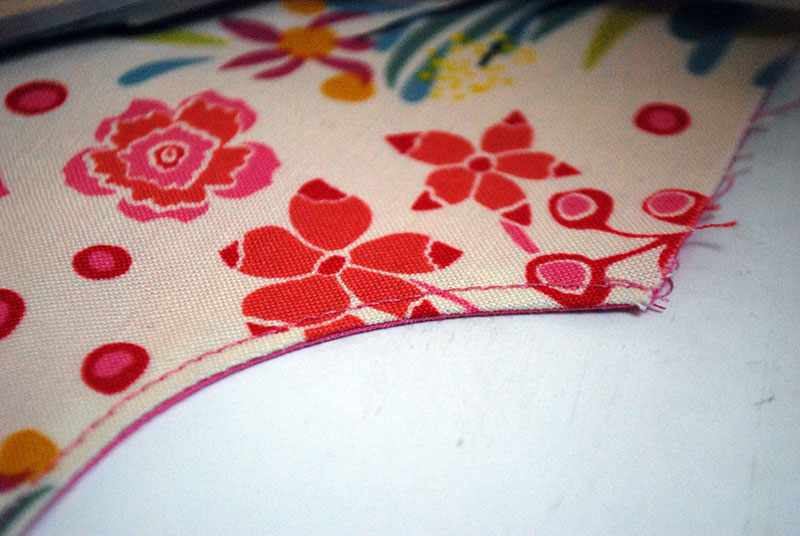 How to make a pillowcase free pattern and tutorial