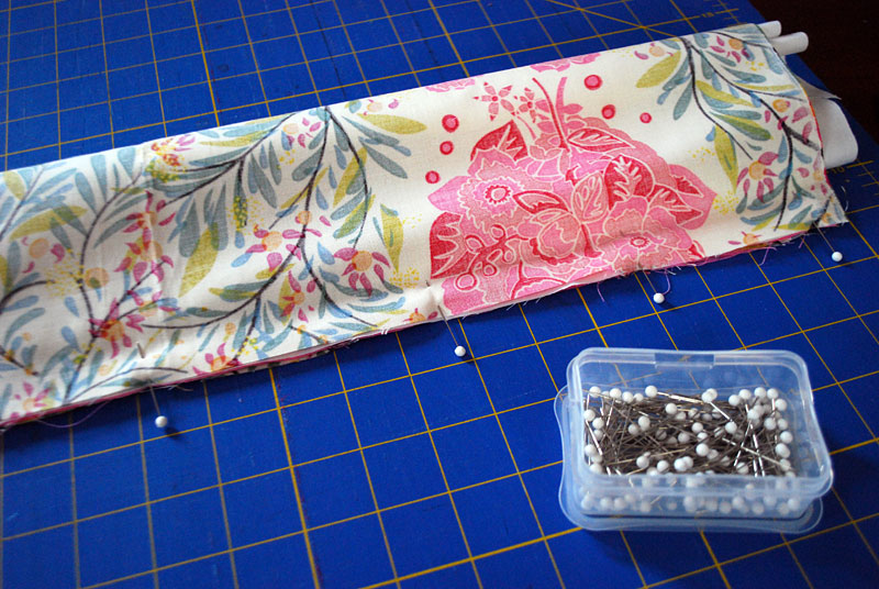 How to make a pillowcase free pattern and tutorial