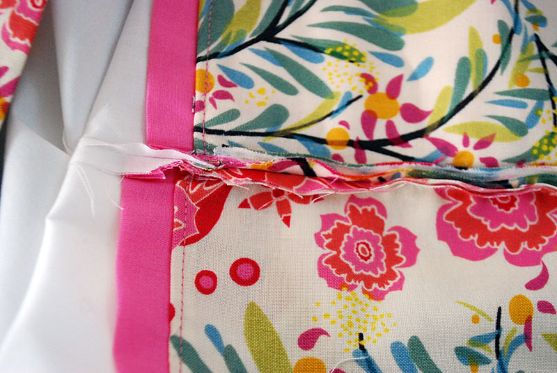 How to make a pillowcase free pattern and tutorial