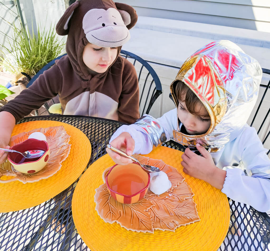 Playing kids Halloween games: eyeball surprise